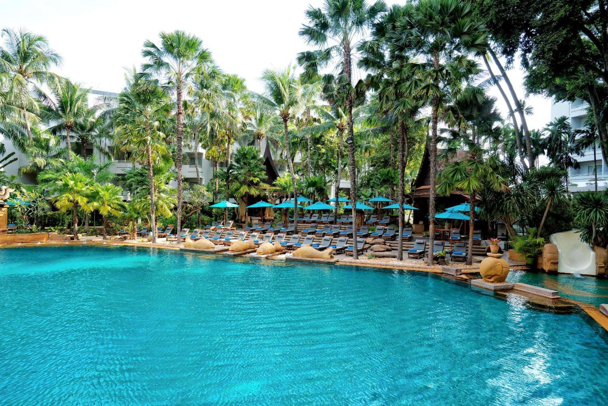 Avani Pattaya Resort Bagian luar foto